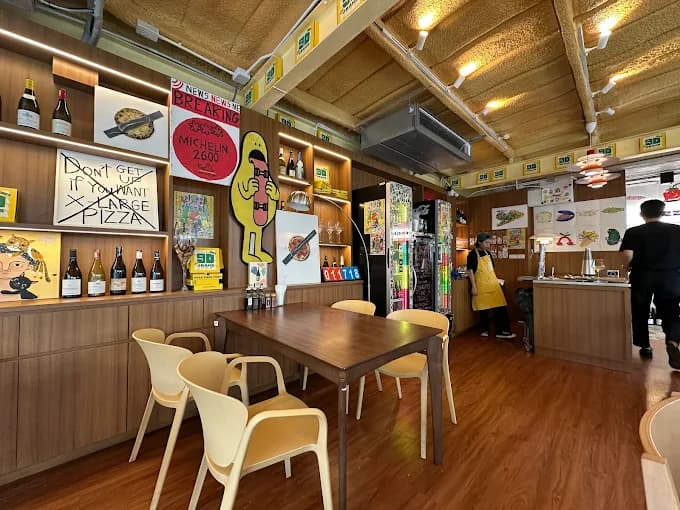 หลังตกแต่ง 90 Grams สีลม — รีโนเวท โดย NinetyNine